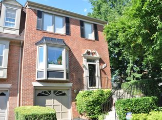 26 Cedarwood Ct, Rockville, MD 20852