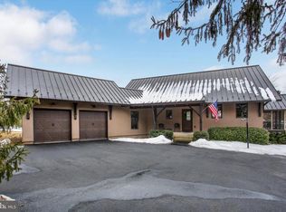 742 Harrison Dr, Gettysburg, PA 17325