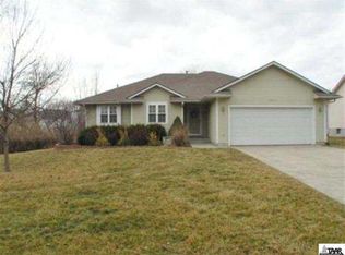 3943 NW Dondee Ln, Topeka, KS 66618
