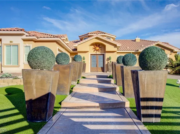 372 Beesley Dr, Sunrise Manor, NV 89110