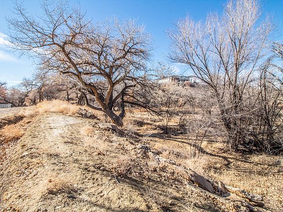 5th image of 625 Circle Dr