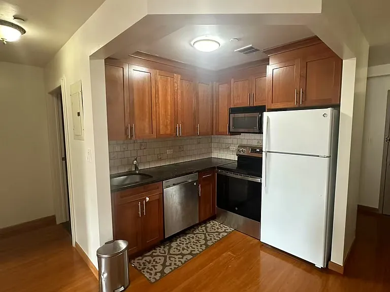 14340 37th Ave #4C — Photo 3