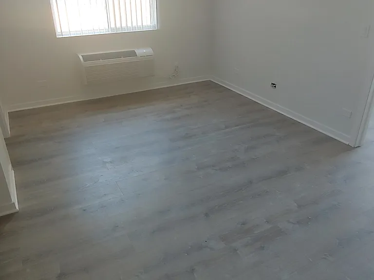 5366 S Laramie Ave #202 — Photo 5