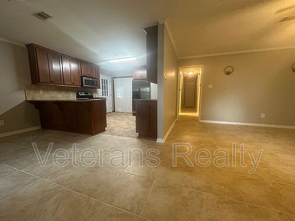 5th image of 2316 Demaret Dr