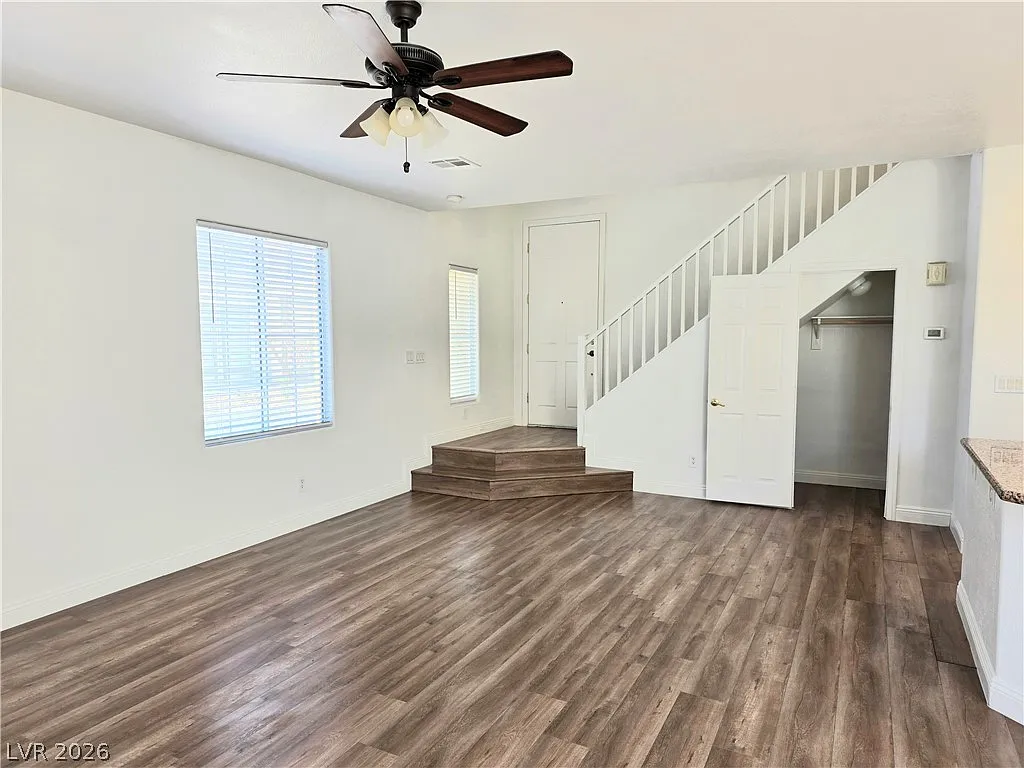 4 bed, 2.5 bath, 1793 sqft, $2,150 — Photo 2