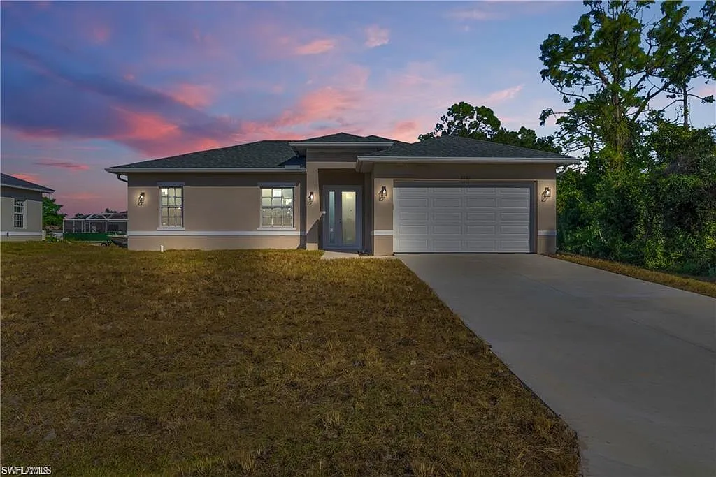 3 bed, 2.5 bath, 1354 sqft, $2,000 — Photo 2