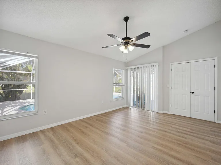 4107 11th Ave E — Photo 29