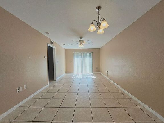 4th image of 1014 Fox Lake Dr