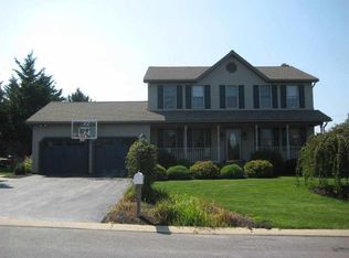 116 Amanda Ave, Hanover, PA 17331