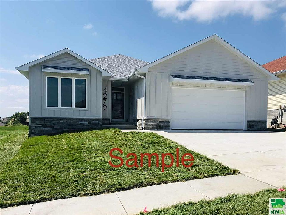 2nd image of 4063 Normandy St
