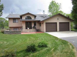 734 Big Goose Rd, Sheridan, WY 82801