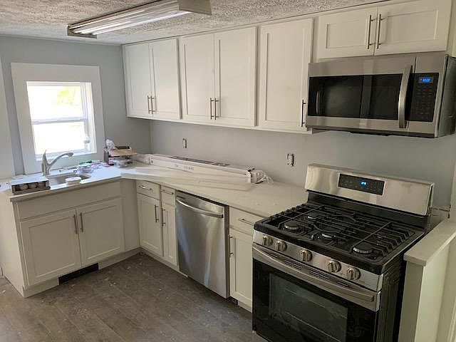 1st image of 198 Greenwich Ave