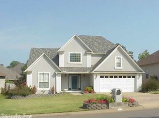 8 Robyn Ln, Little Rock, AR 72223