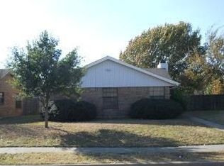 1004 Carmody Dr, Mesquite, TX 75149
