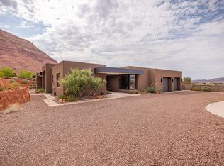 579 W Paiute Dr, Ivins, UT 84738