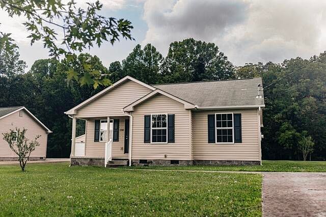 1st image of 296 Hickory Grove Ln