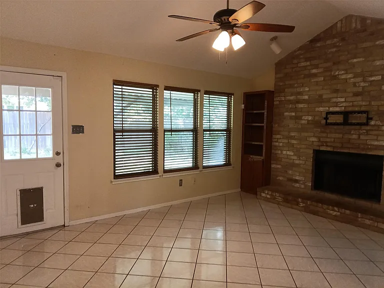 514 Maple Run — Photo 12