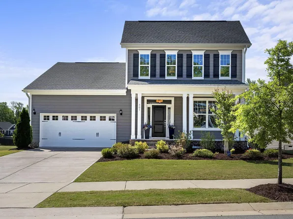 301 Cahors Trl #120, Holly Springs, NC 27540