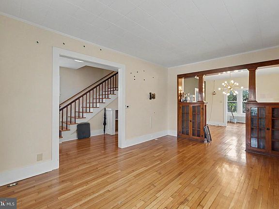 5th image of 1008 S Cameron St