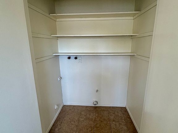 5th image of 4846-48 70th St