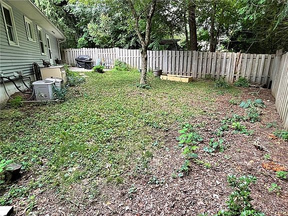 5th image of 100 Humbert Ave