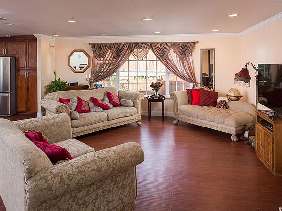 4th image of 3301 Pomo Ct
