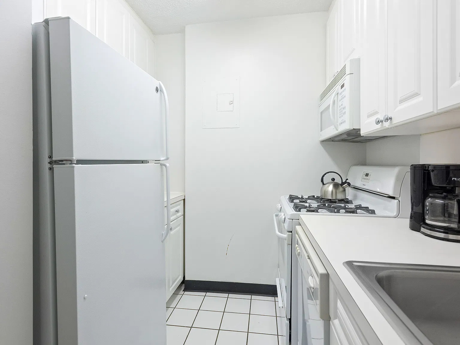 230 West 55th Street — Photo 4