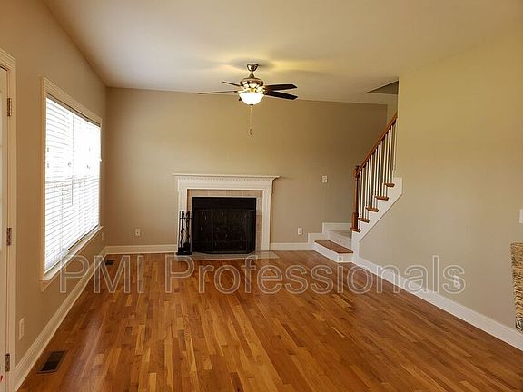 3rd image of 112 Annadel Ct