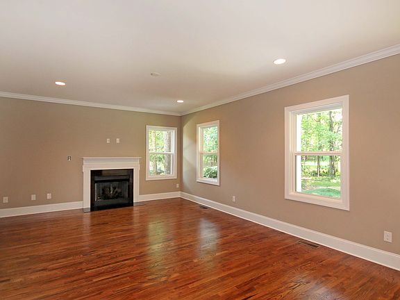 5th image of 16210 Autumn Cove Ln