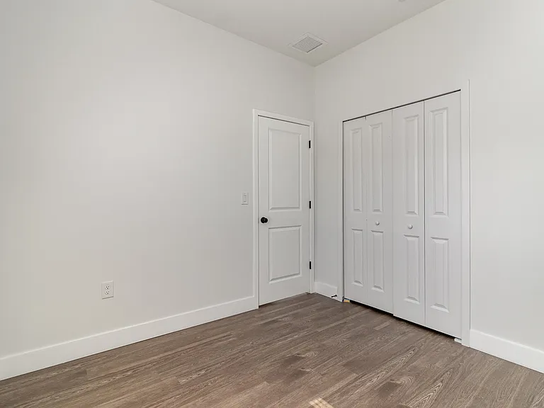 1213 Waterford St SE — Photo 14