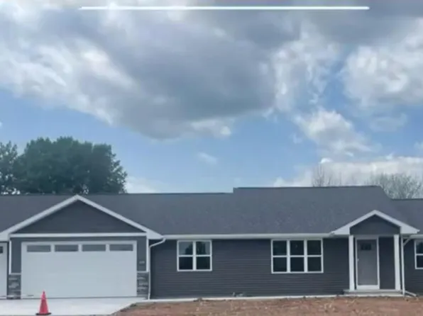 4359 LAKELAND DRIVE, Oshkosh, WI 54904