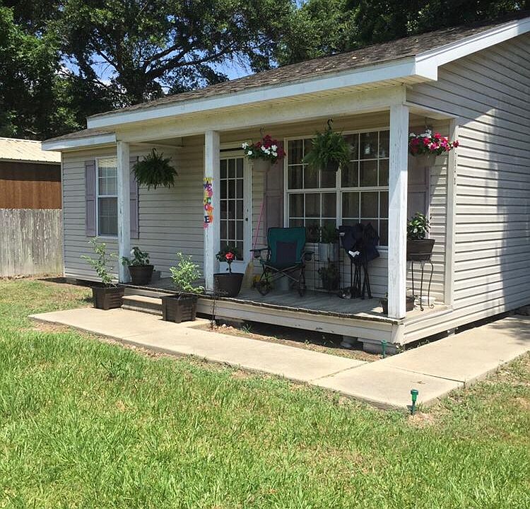 1st image of 704 S 2nd St #D
