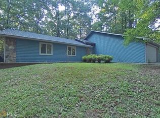 320 Julie Rd, Tyrone, GA 30290