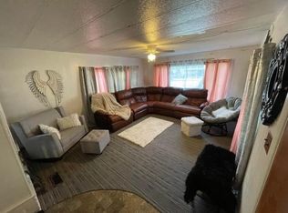 210 W B St, Ellinwood, KS 67526