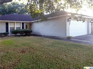 105 Newhaven St, Victoria, TX 77904