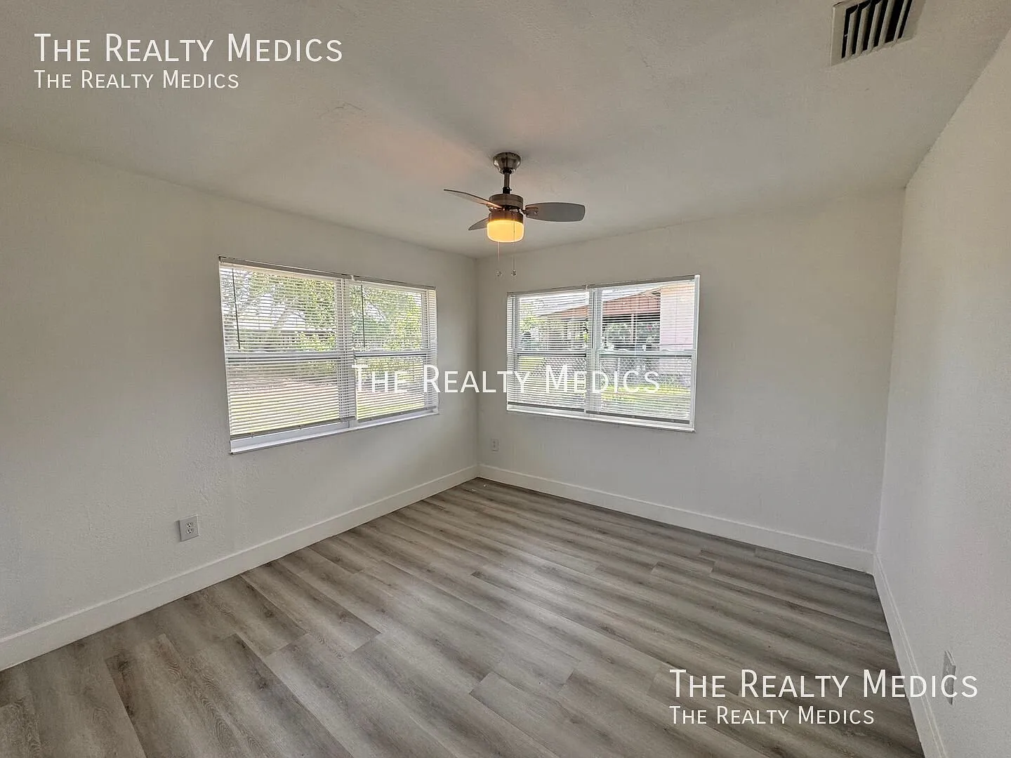 Spacious 4/2 Titusville Home with Open Layout & Washer/Dryer Included — Photo 3