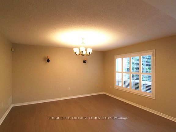 5th image of 852 Hepburn Rd
