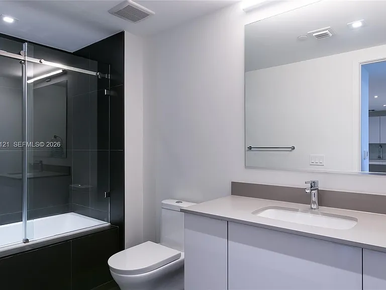 1600 NE 1st Ave #1009 — Photo 8