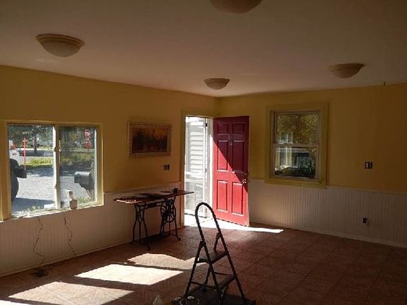 5th image of 49 Hiddink St