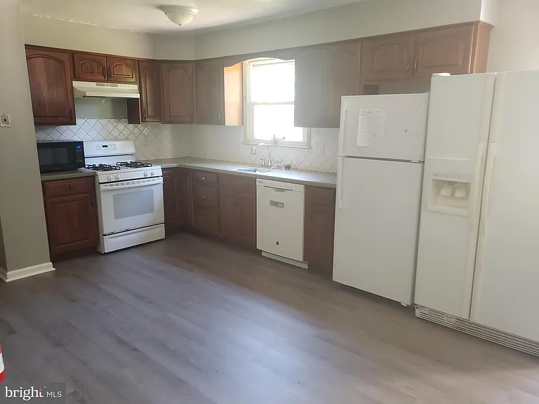 306 Cornell Rd — Photo 9