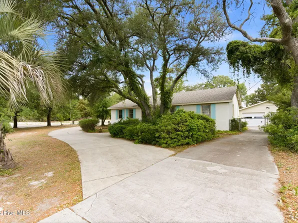 814 Cape Fear Boulevard, Carolina Beach, NC 28428