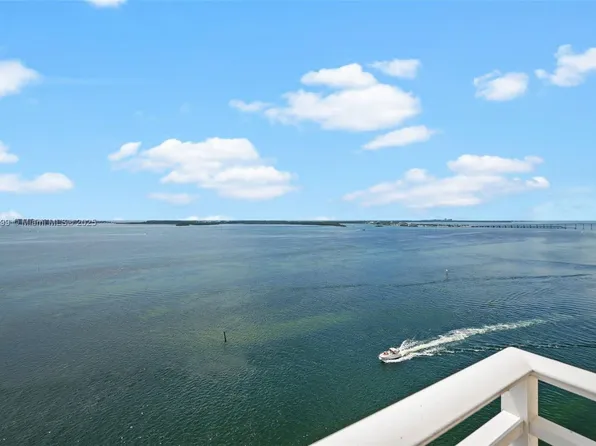 770 Claughton Island Dr APT 1915, Miami, FL 33131