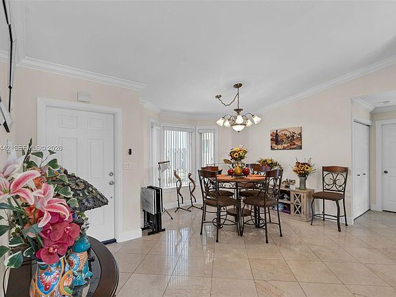 5th image of 10170 NW 54th Ter
