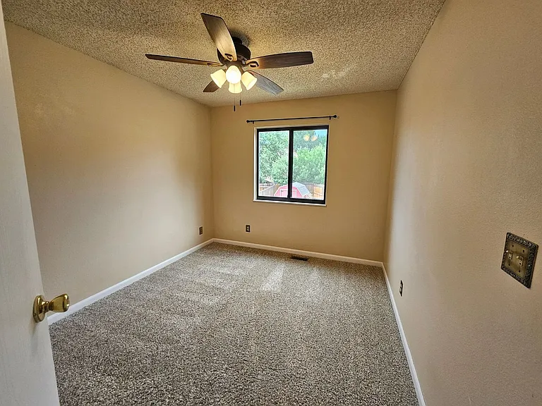 7490 Woody Creek Dr — Photo 7