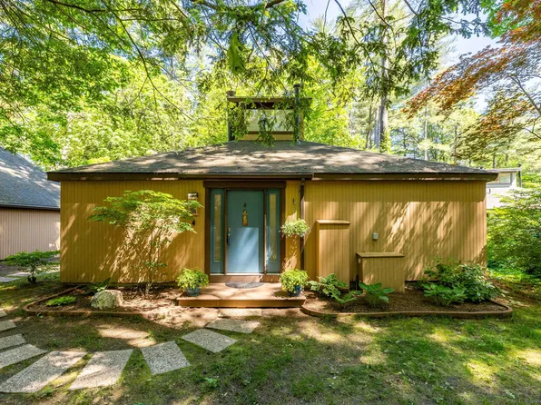 4 Dove Circle #4, Avon, CT 06001