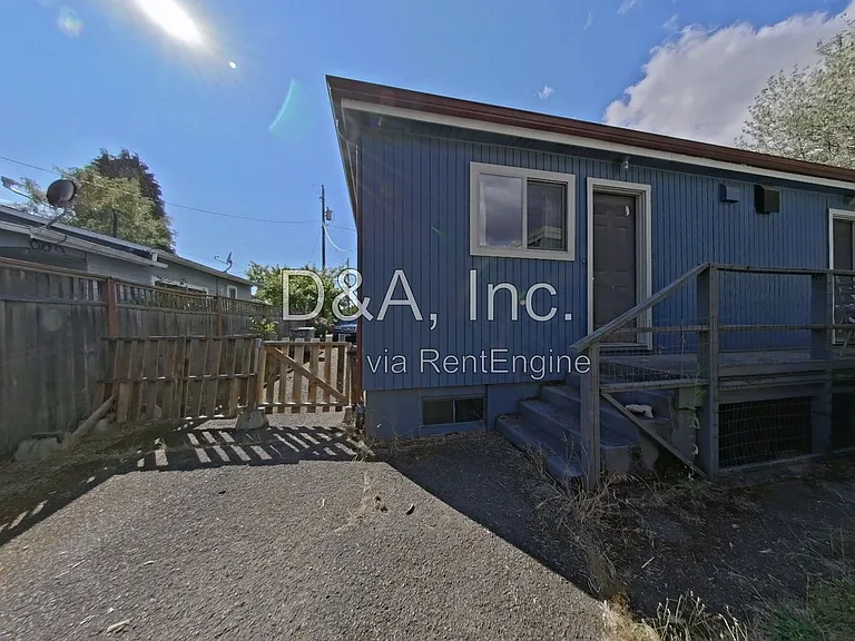 731 NW 15th St — Photo 12