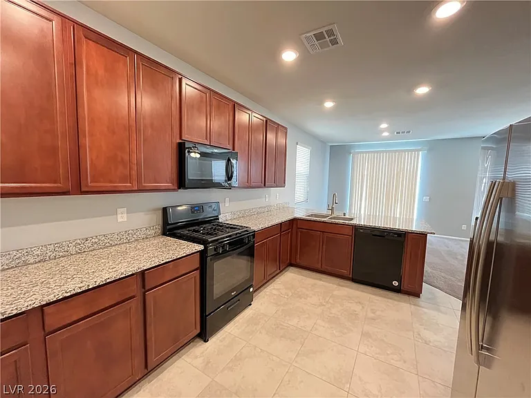 7052 Fossil Lake St — Photo 8