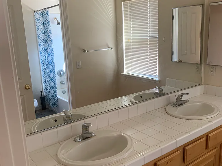 2012 Bastona Dr #4 — Photo 10