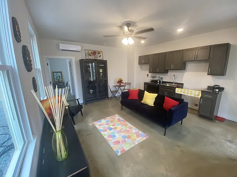 601 N 2nd St #101 — Photo 3