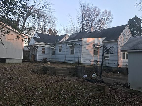 2nd image of 421 Mississippi St